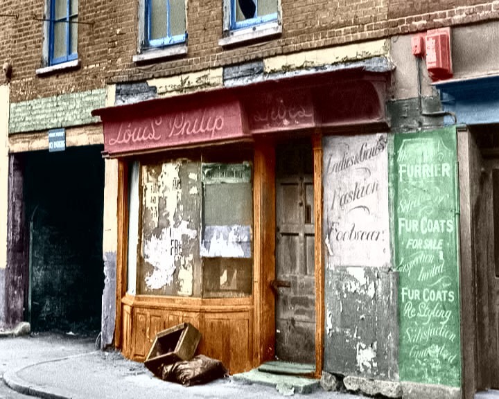 Click image for larger version

Name:	Barbers Yard Hanbury Street.jpg
Views:	186
Size:	133.4 KB
ID:	742304