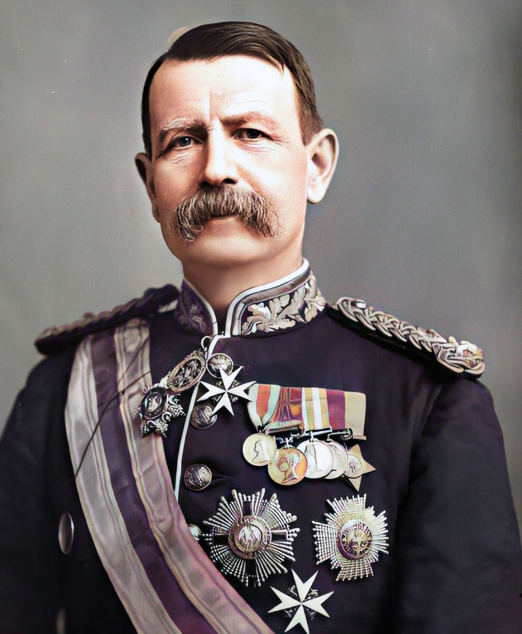 Click image for larger version

Name:	sir-charles-warren.jpg
Views:	331
Size:	287.8 KB
ID:	758138