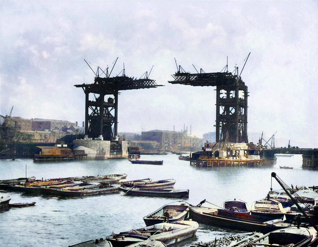 Click image for larger version

Name:	tower-bridge.jpg
Views:	535
Size:	245.9 KB
ID:	765746