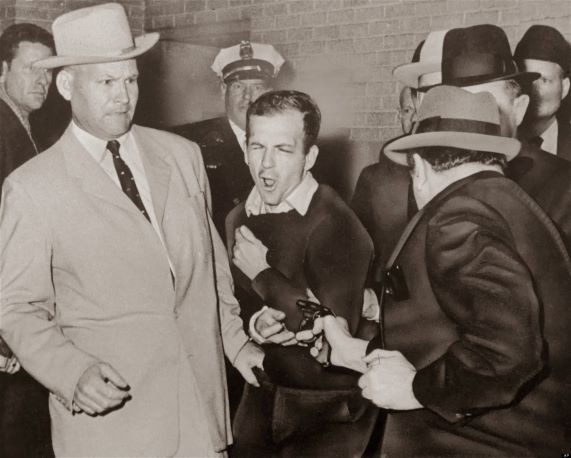 Click image for larger version

Name:	Lee Harvey Oswald assasination.jpg
Views:	168
Size:	52.6 KB
ID:	774292