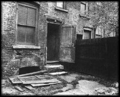 Click image for larger version

Name:	12.annie chapman murder scene.jpg
Views:	553
Size:	40.4 KB
ID:	789369