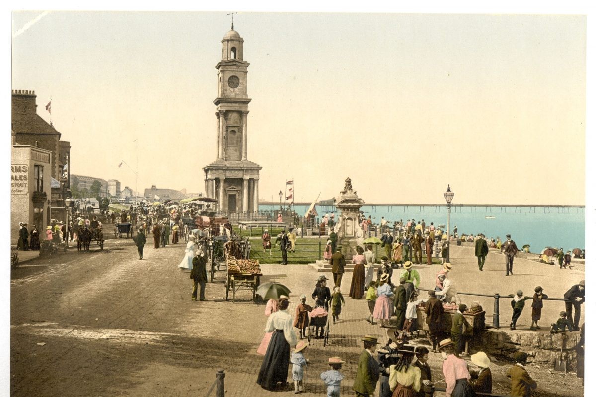 Click image for larger version

Name:	Clock_tower_Herne_Bay_England-Public-domain-1200x800.jpg
Views:	201
Size:	223.0 KB
ID:	838103